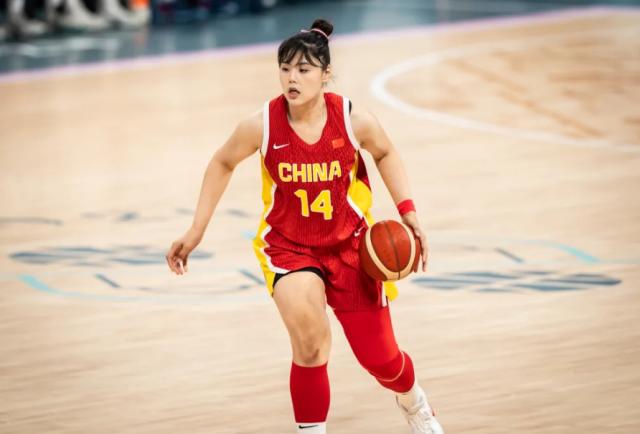 b体育-中国女篮1分憾负西班牙！一个失误接着一个失误