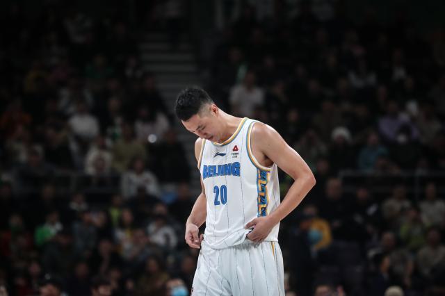 b体育-【观察】翟晓川受伤加剧危机 北京队又要换外援？
