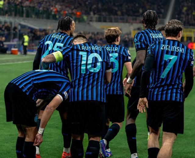 b体育-欧冠3连败后国米跌至第14，末轮即便客胜多特也无法确定进8强