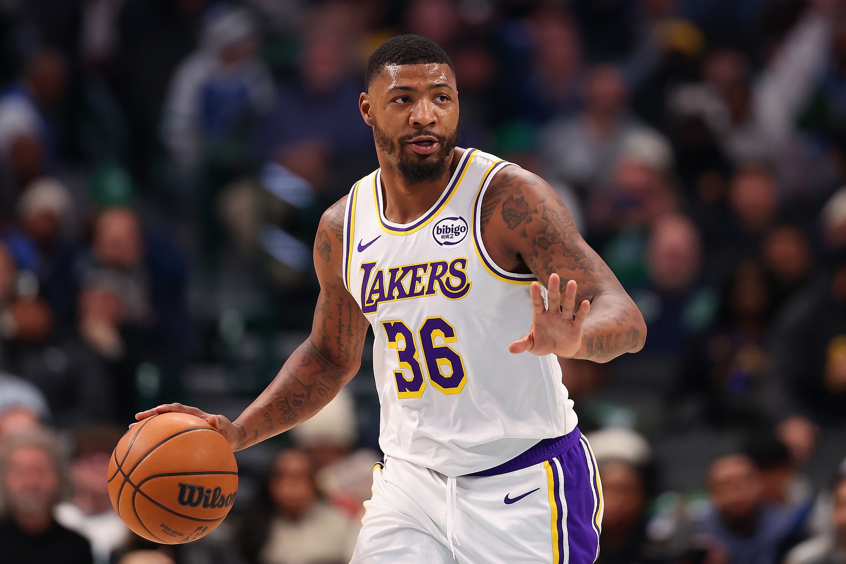 b体育-队记：湖人过去10场的防守效率排名NBA第11 取得了显著进步