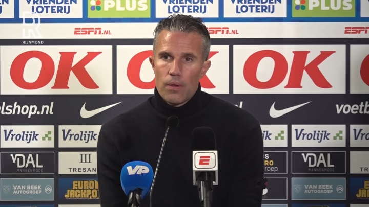 bsports-被球迷怒骂"滚蛋"！范佩西：听到了，但这些年我已练就一副厚脸皮