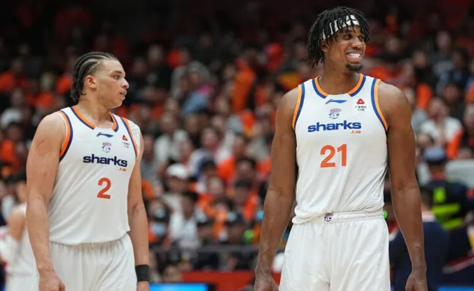 bsport体育官网入口-CBA动态更新！上海男篮承诺夺冠后奖金不少，深圳男篮三年后再进四强，山西男篮潘江换人遭质疑